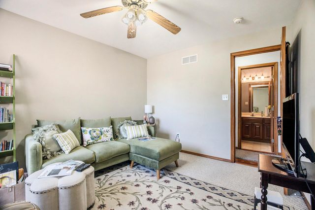 4028 W 91st Place, Merrillville, IN 46410