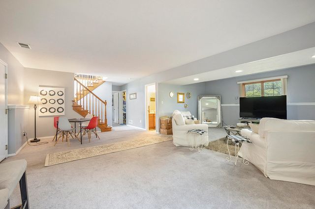 4028 W 91st Place, Merrillville, IN 46410