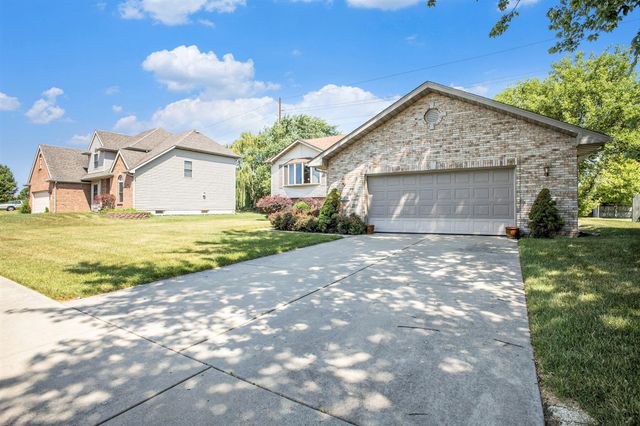 4028 W 91st Place, Merrillville, IN 46410