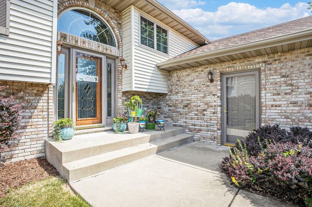 4028 W 91st Place, Merrillville, IN 46410