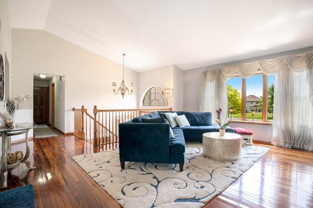 4028 W 91st Place, Merrillville, IN 46410