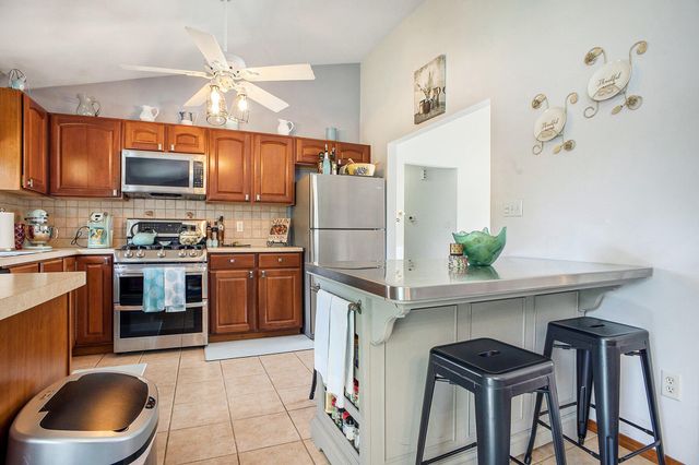 4028 W 91st Place, Merrillville, IN 46410