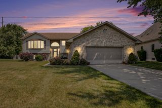4028 W 91st Place, Merrillville, IN 46410