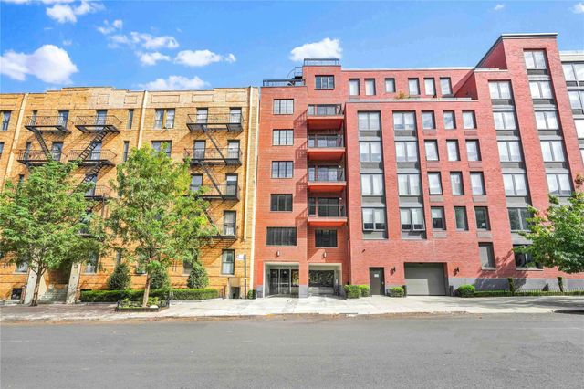 25-25 31st Avenue 5, Astoria, NY 11106