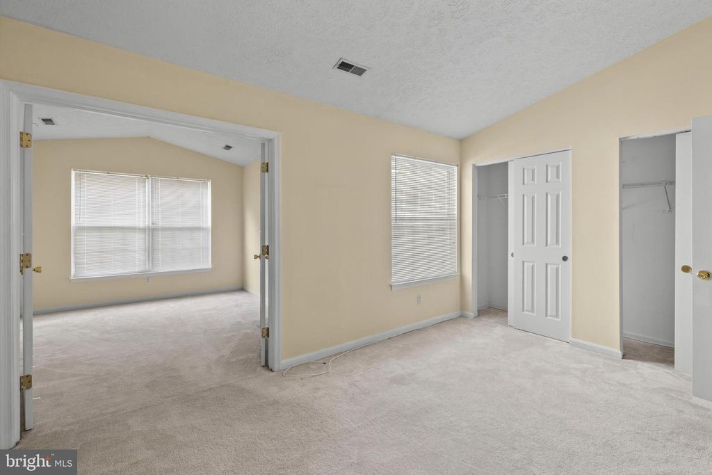 Image 4 of property listing at 627 STONE MILL CT, Abingdon, MD 21009