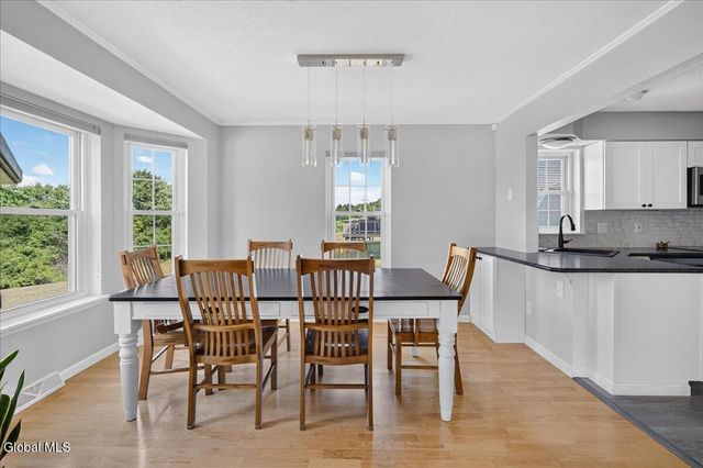 3 Highpointe Drive, Troy, NY 12182