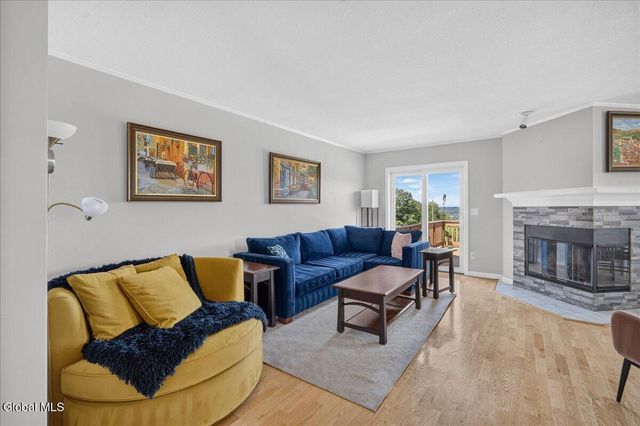 3 Highpointe Drive, Troy, NY 12182
