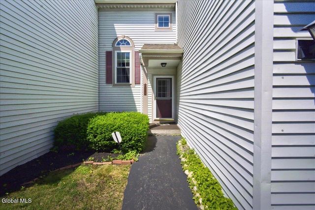 3 Highpointe Drive, Troy, NY 12182