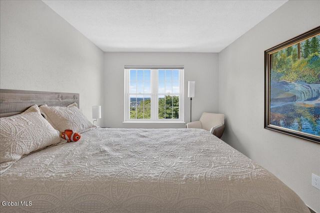 3 Highpointe Drive, Troy, NY 12182