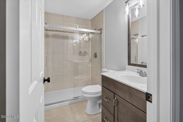 3 Highpointe Drive, Troy, NY 12182