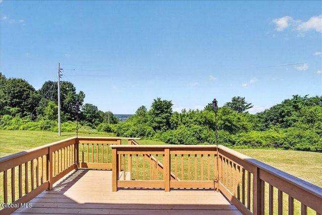 3 Highpointe Drive, Troy, NY 12182