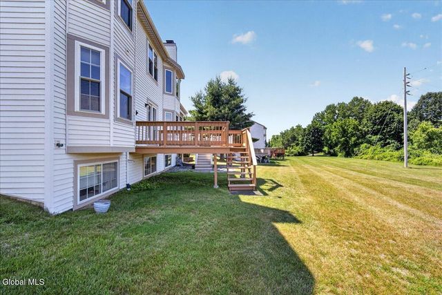 3 Highpointe Drive, Troy, NY 12182