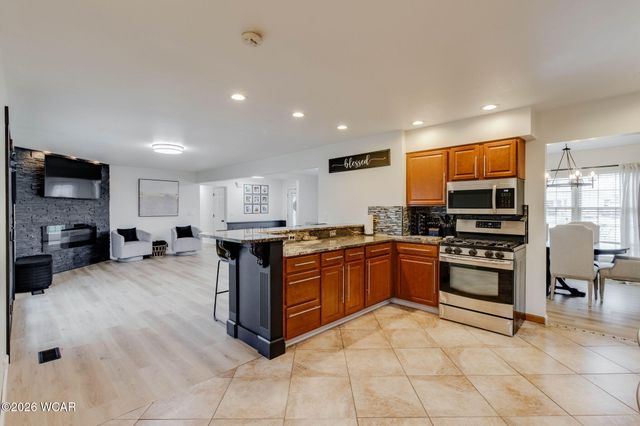 127 Cheshire Circle, Lima, OH 45804