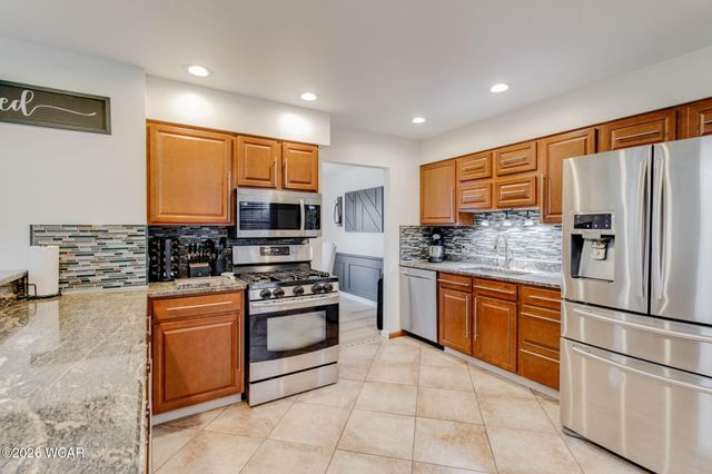 127 Cheshire Circle, Lima, OH 45804