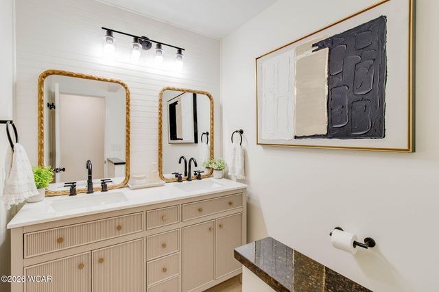 127 Cheshire Circle, Lima, OH 45804