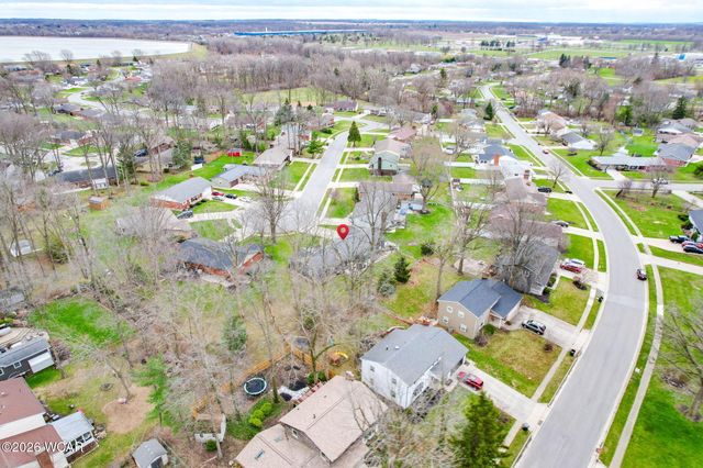 127 Cheshire Circle, Lima, OH 45804