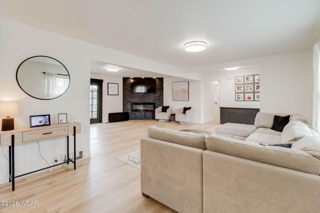 127 Cheshire Circle, Lima, OH 45804