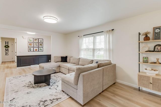 127 Cheshire Circle, Lima, OH 45804