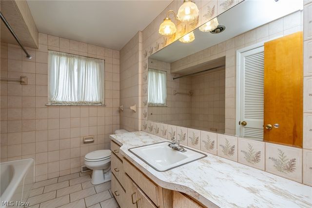 7550 Daytona Drive, Parma, OH 44134