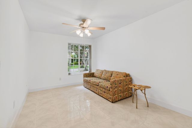 6105 Via Laguna Lane, Boca Raton, FL 33433