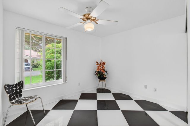 6105 Via Laguna Lane, Boca Raton, FL 33433