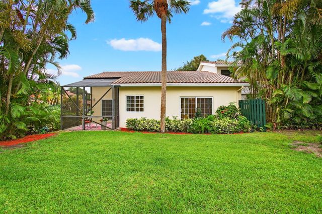 6105 Via Laguna Lane, Boca Raton, FL 33433