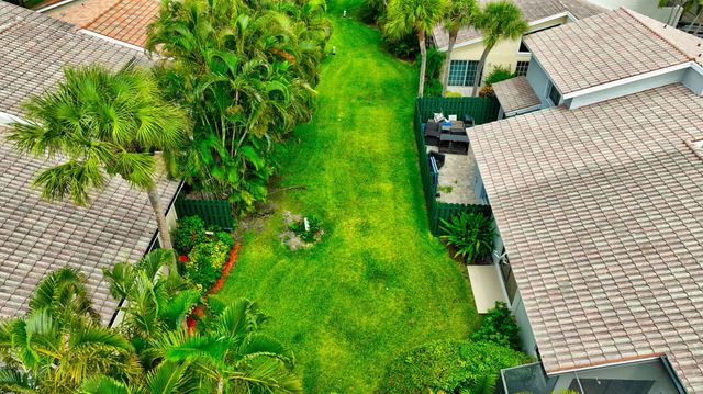 6105 Via Laguna Lane, Boca Raton, FL 33433