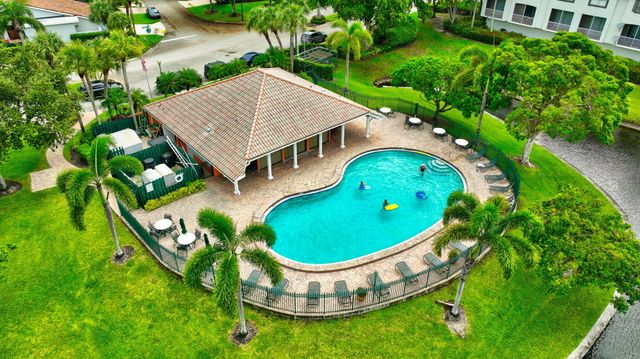 6105 Via Laguna Lane, Boca Raton, FL 33433