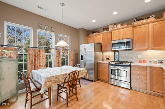 410 Easton Grey Loop, Cary, NC 27519