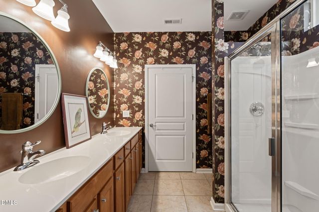 410 Easton Grey Loop, Cary, NC 27519