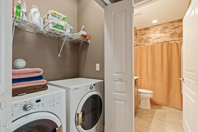 410 Easton Grey Loop, Cary, NC 27519