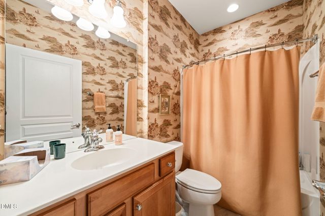 410 Easton Grey Loop, Cary, NC 27519