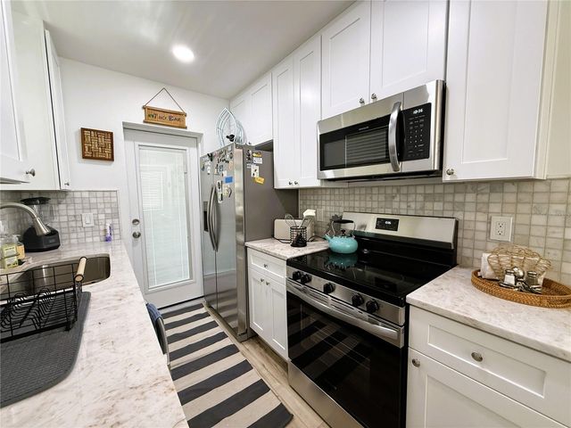 421 VIRGINIA AVENUE, Madeira Beach, FL 33708