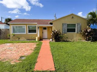 421 VIRGINIA AVENUE, Madeira Beach, FL 33708