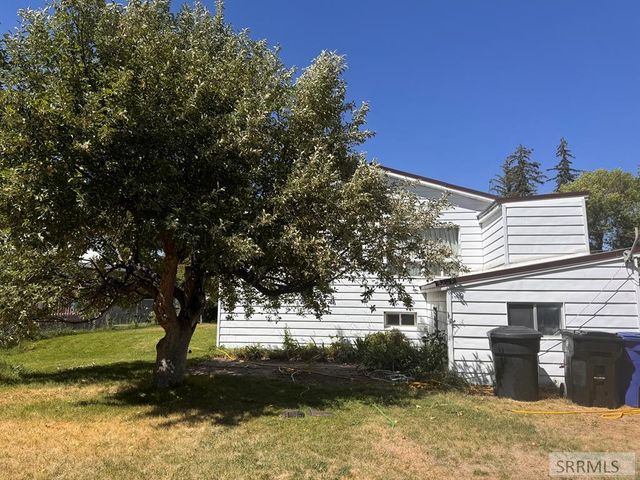 471 W 1st N, Rexburg, ID 83440