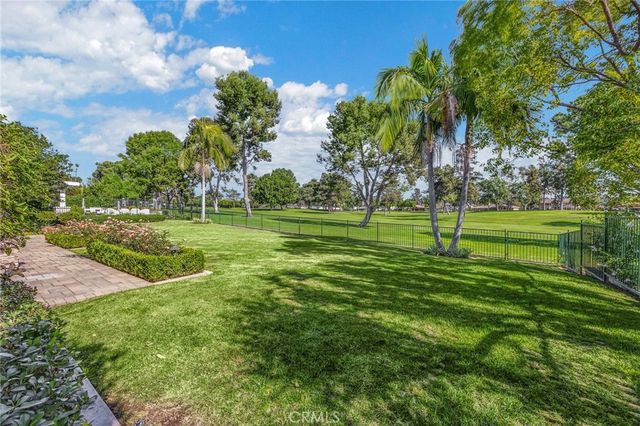 6042 Foxfield, Yorba Linda, CA 92886