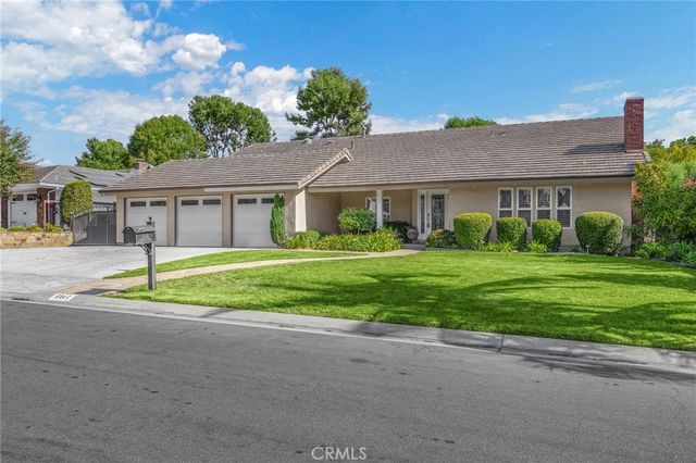 6042 Foxfield, Yorba Linda, CA 92886