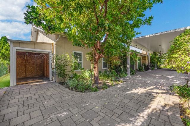 6042 Foxfield, Yorba Linda, CA 92886