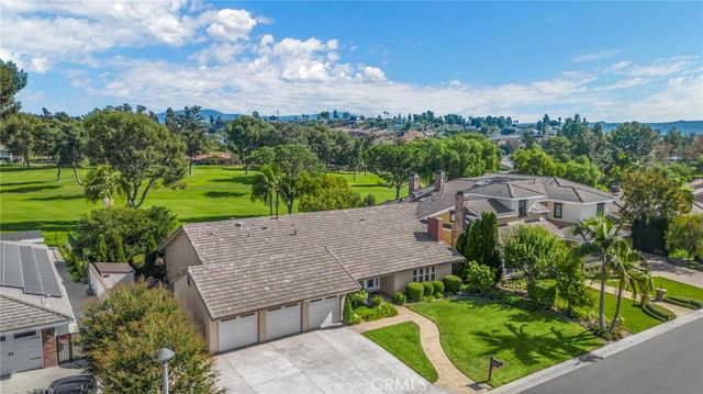 6042 Foxfield, Yorba Linda, CA 92886
