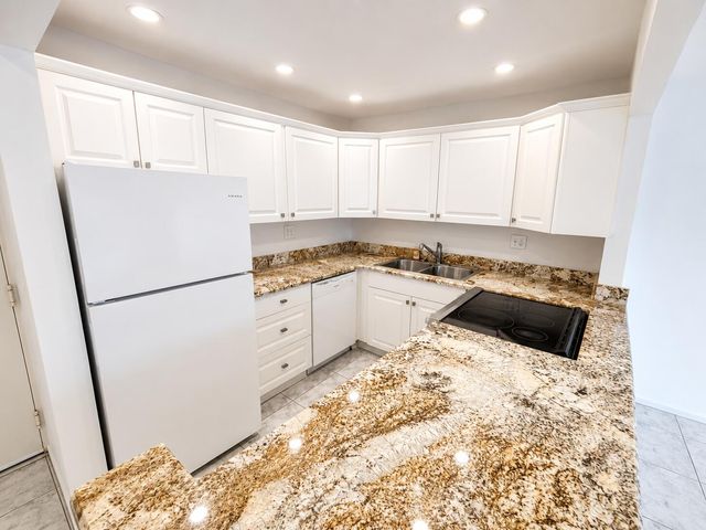5951 NE 14TH Lane 301N, Fort Lauderdale, FL 33334
