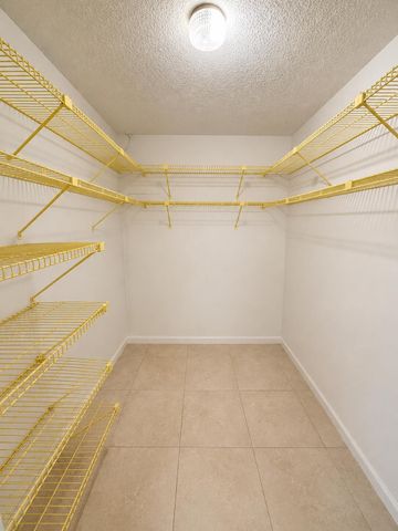 5951 NE 14TH Lane 301N, Fort Lauderdale, FL 33334