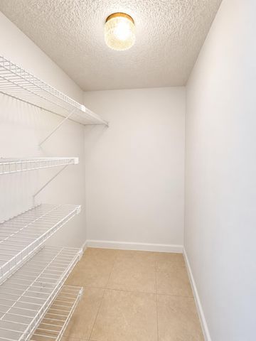 5951 NE 14TH Lane 301N, Fort Lauderdale, FL 33334