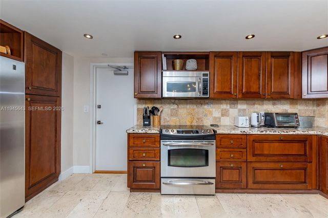 199 Ocean Lane Dr 807, Key Biscayne, FL 33149