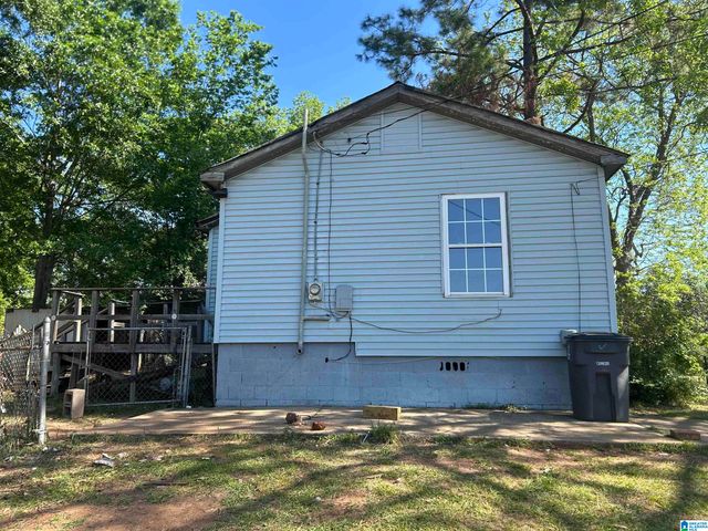 2006 27TH AVENUE, Hueytown, AL 35023