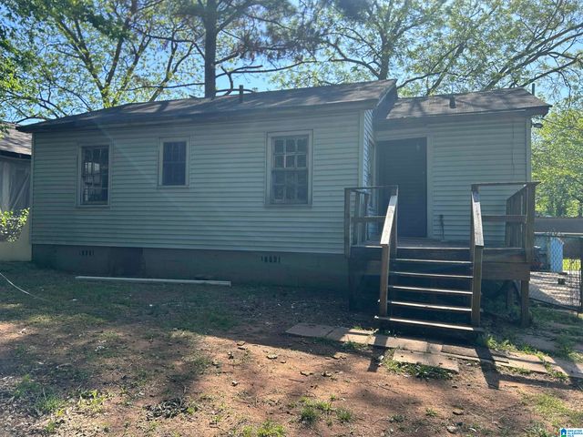 2006 27TH AVENUE, Hueytown, AL 35023