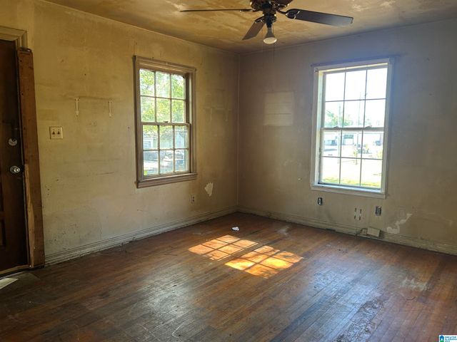 2006 27TH AVENUE, Hueytown, AL 35023