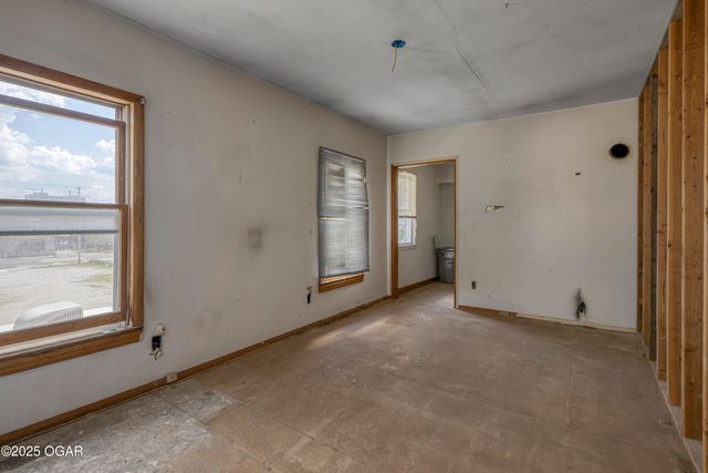 112 N Joplin Avenue, Joplin, MO 64801