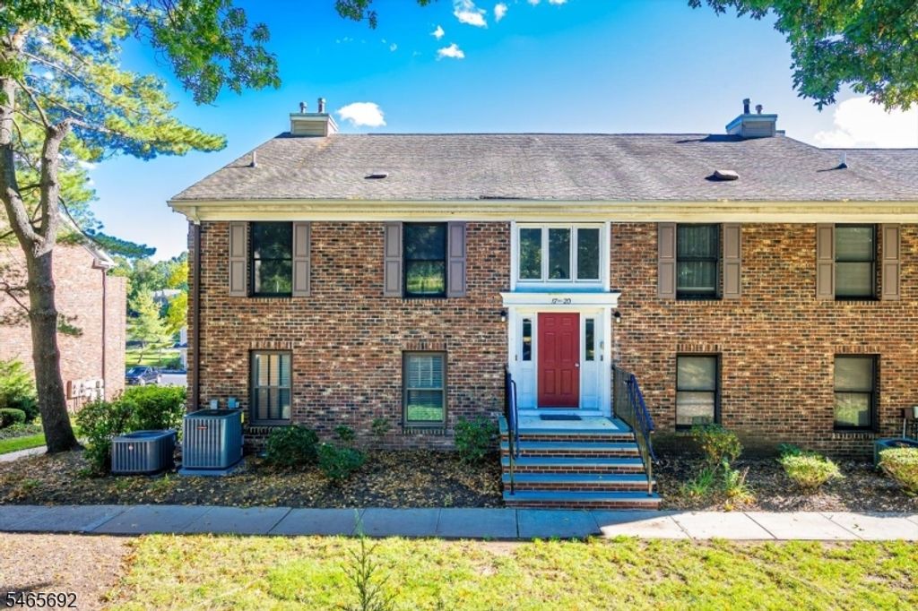 17 Sunrise Dr, Long Hill Twp., NJ 07933 — exterior