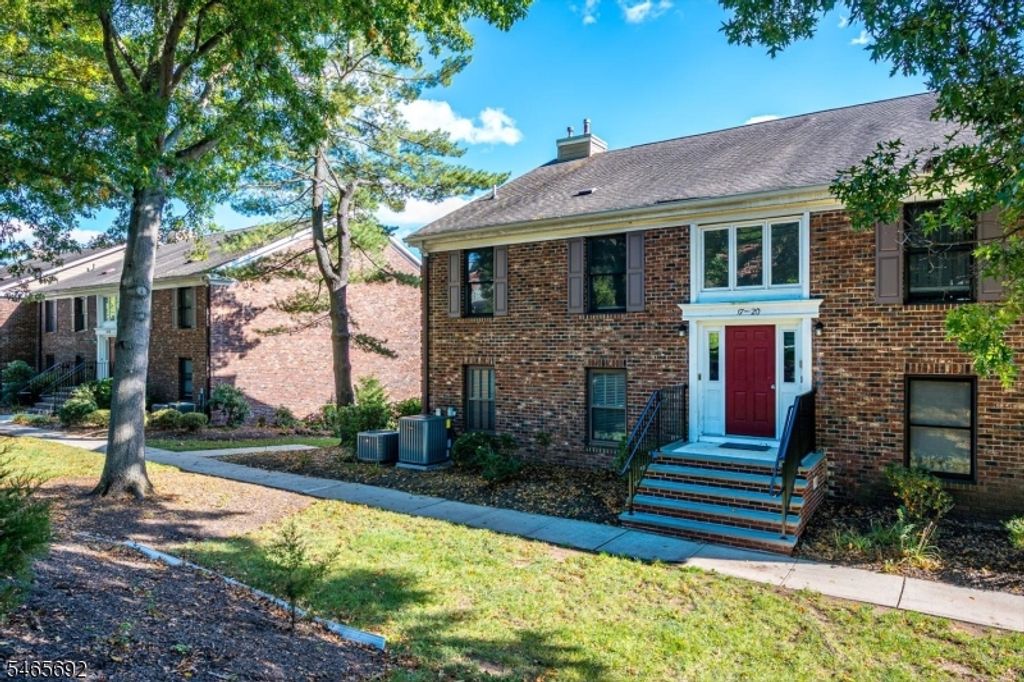 17 Sunrise Dr, Long Hill Twp., NJ 07933 — photo 2