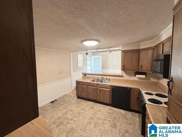 130 15TH AVENUE SE, Graysville, AL 35073